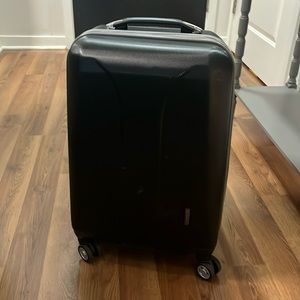 Samsonite carryon black luggage